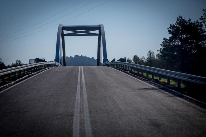 Nowy wiadukt w Hucisku (pow. bielski). Zastąpił starą, 50-letnią konstrukcję