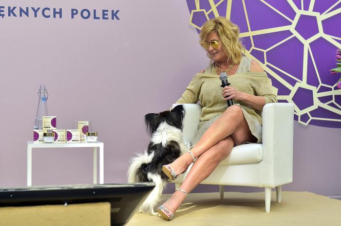 Rzucił Kasprzyk na kolana. Ewa Kasprzyk z pieskiem Shakirą