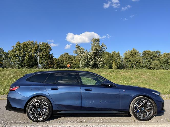 BMW i5 w wersji touring