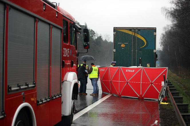 Wypadek śmiertelny na obwodnicy Krakowa. Nie żyje 68latnia kobieta