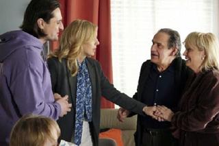 Barwy szczęścia odc. 2840. Herman (Maciej Raniszewski), Malwina (Joanna Gleń), Emilka (Jessica Frankiewicz), Małgorzata (Adrianna Biedrzyńska), Jerzy (Bronisław Wrocławski)