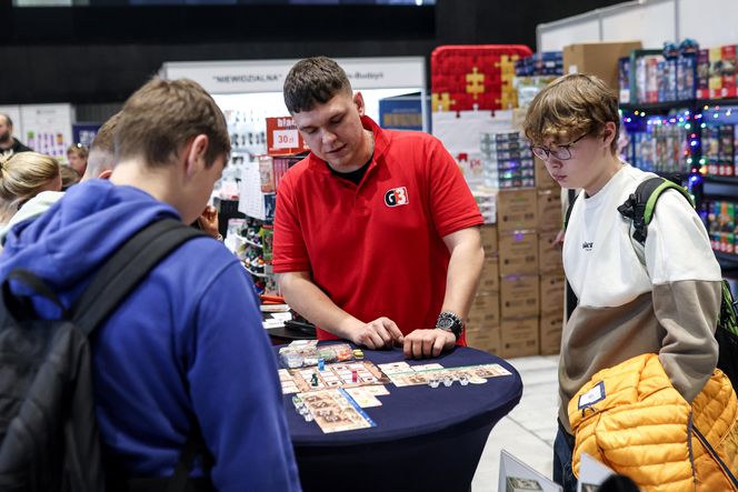 Targi Książki w Katowicach to okazja do zdobycia autografów pisarzy