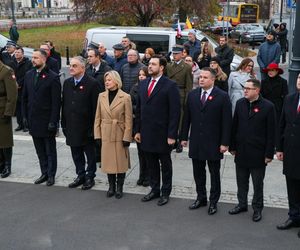 Prezydent złożył wieńce przed pomnikiem