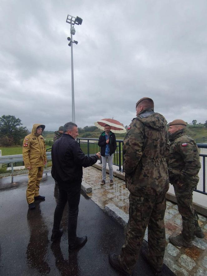 Alarm na Dolnym Śląsku. Ogromna ulewa nad regionem, w Kłodzku apelują o robienie zapasów wody. Relacja live