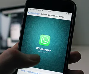 Kładziesz się do snu, a rano twojego konta WhatsApp już nie ma! Nowe oszustwo