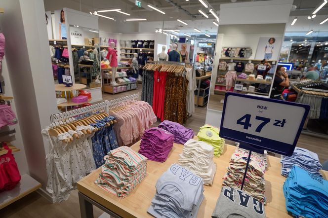 GAP z impetem wkracza do Krakowa: Pierwszy outlet w południowej Polsce otwarty w FACTORY Kraków