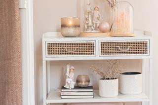 Konsola z półką w atrakcyjnej odsłonie