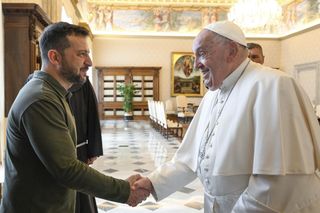 Zełenski pojechał do papieża Franciszka. Dał mu wstrząsający prezent