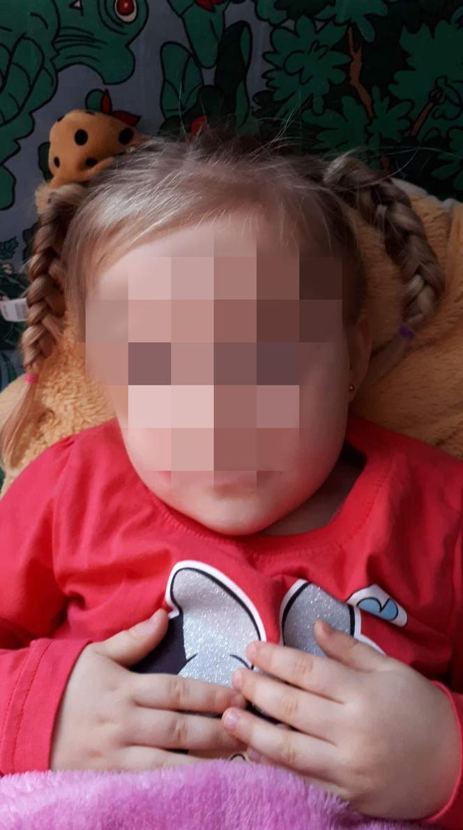 Obudziła się przy martwej mamusi