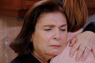 Miłość i nadzieja, odcinek 113: Naciye, Yildiz