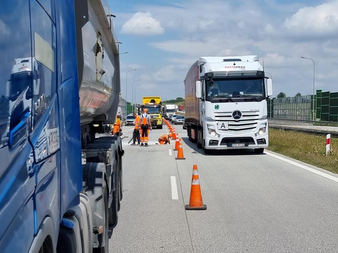 Tak naprawiano betonową nawierzchnię autostrady A1