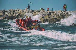 Darłówko: Trójka rodzeństwa utonęła w morzu! NIKT za to nie odpowie