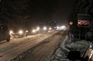 Zimowy paraliż w Małopolsce. Zablokowana Zakopianka. A będzie jeszcze gorzej [ZDJĘCIA]
