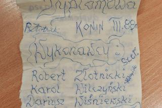 Niezykła wiadomość ukryta w butelce. Odkryto ją podczas remontu 