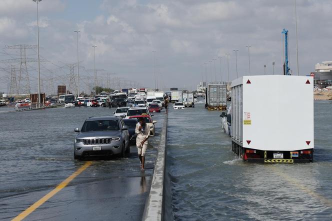 Powódź w Dubaju wywołana sztucznie przez człowieka?! Wiadomo, kto mógł to zrobić