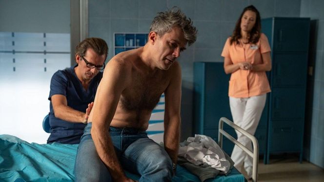 Na dobre i na złe odc. 945. Jarek (Michał Kitliński), Beata (Maria Góralczyk), Artur Bart (Piotr Głowacki)