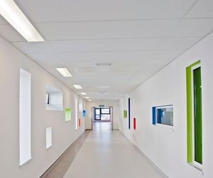 Sufity modułowe. Rodzaje modułowych sufitów podwieszanych