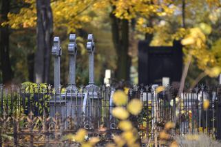 Cmentarze we Wrocławiu zamknięte. W święta nie odwiedzimy grobów swoich bliskich