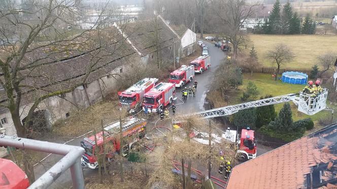 Pożar domu w Karpnikach na Dolnym Śląsku