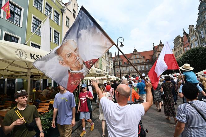 W Marszu dla Życia i Rodziny w Gdańsku wzięło udział kilka tysięcy osób