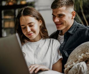 Pokolenie Z na bakier z komputerem? To Millenialsi dają im korepetycje z technologii  [RAPORT]
