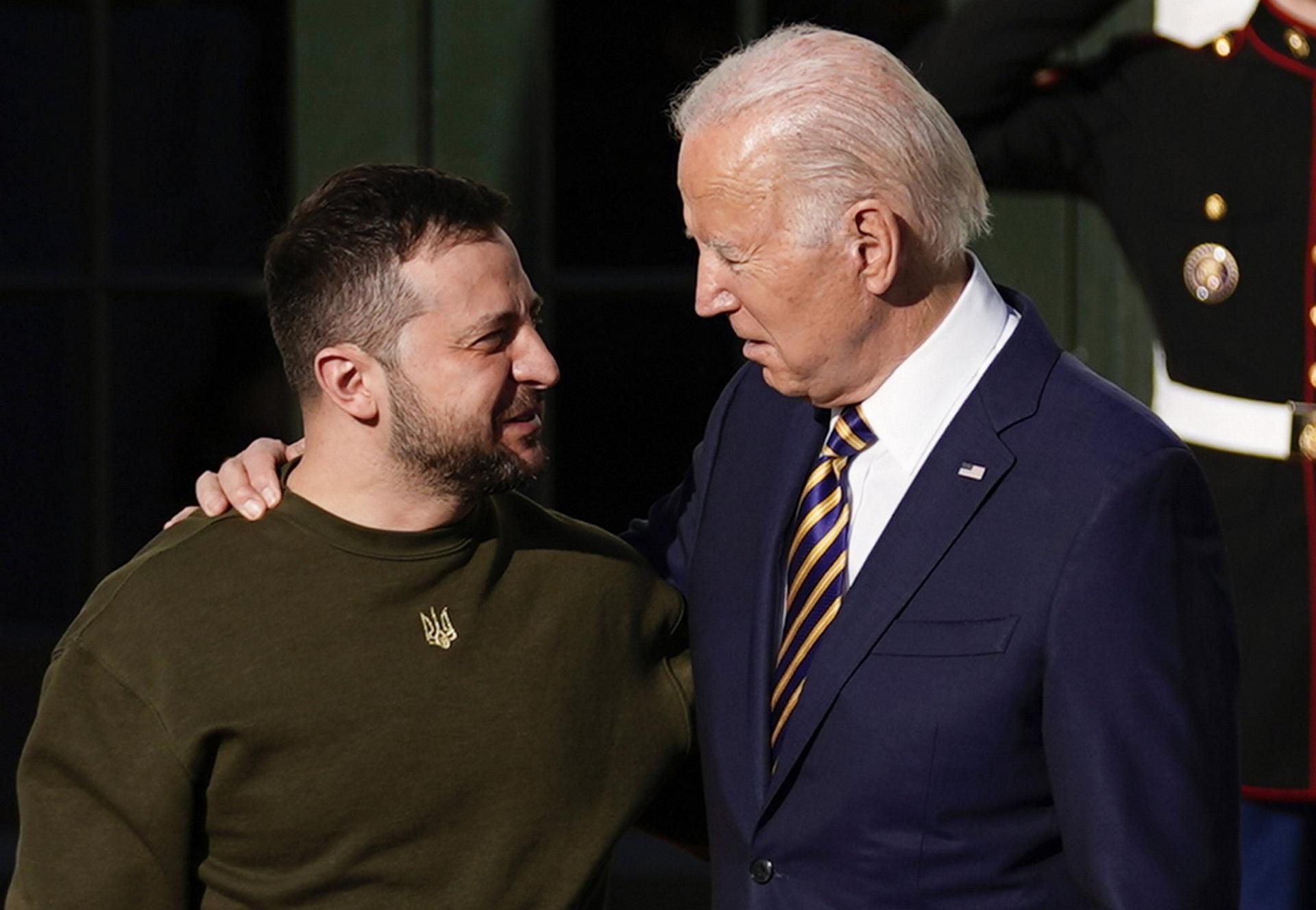 Tak USA wspiera Ukrainę. Miliardy dolarów od początku wojny