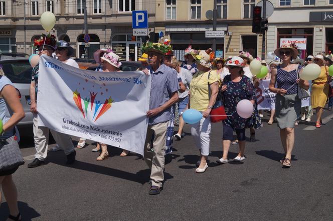 Radosna Parada Kapeluszowa 2023 przeszła ulicami Bydgoszczy! [ZDJĘCIA]