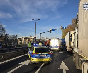 Dramatyczne sceny na DK1 w Pszczynie! 26-letni kierowca w szpitalu po zderzeniu z tirem