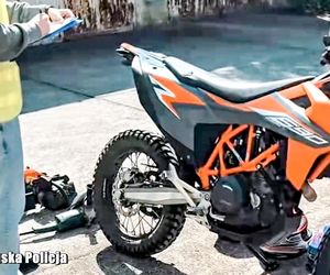 Policja rozbiła szajkę złodziei! Wśród łupów zabytkowe BMW