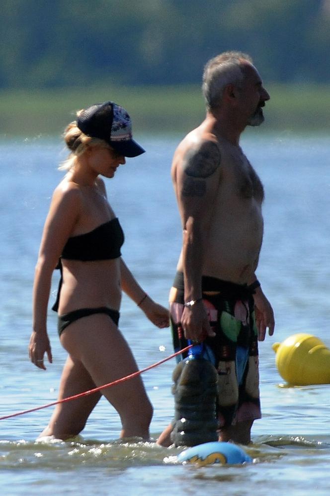 Patrycja Markowska  na skuterze 