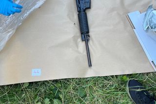 Gigantyczna plantacja konopi zlikwidowana. Policja zabezpieczyła marihuanę, kokainę, broń i amunicję