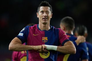 Barcelona miażdży Young Boys! Lewandowski z dubletem, Szczęsny zobaczył na żywo pokaz siły maszyny Flicka