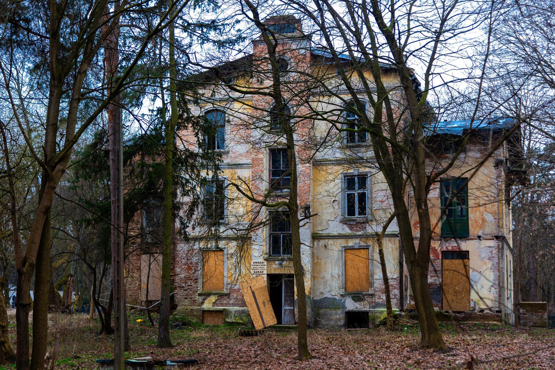 Konstancin-Jeziorna. Opuszczone wille - zobacz zdjęcia rezydencji, które kiedyś zachwycały