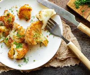 Chrupiący kalafior z patelni – najlepszy przepis na panierowanego kalafiora