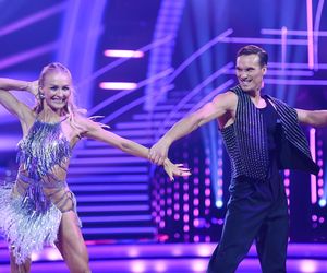 Maurycy Popiel w Tańcu z Gwiazdami. Partneruje mu Sara Janicka