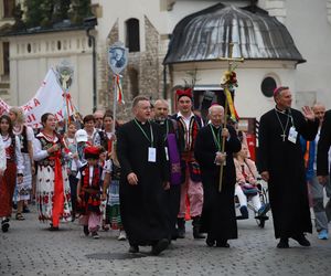 Z Wawelu wyruszyła 45. Piesza Pielgrzymka Krakowska na Jasną Górę