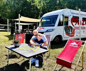Nareszcie jest piękne miejsce na camping pod Warszawą. Można rozbić namiot i zaparkować camper. Wokół przecudna przyroda i moc atrakcji