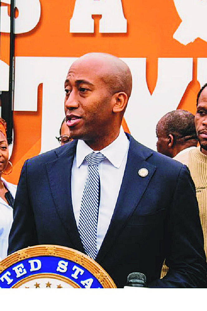 Wycofują się, żeby mogła wygrać