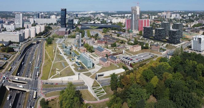 Fotokolaż - przestrzeń wokół Muzeum Śląskiegow  Katowicach obecnie