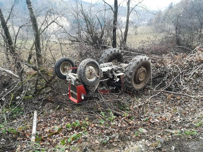 TRAGEDIA pod Limanową. Nie żyje mężczyzna przygnieciony przez ciągnik 