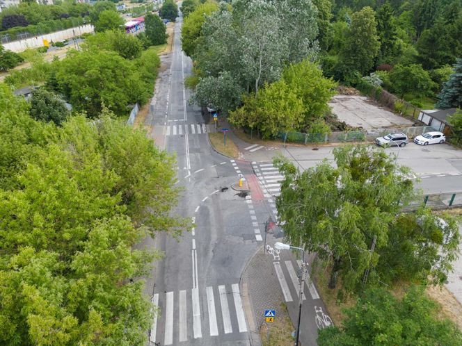 Skrzyżowanie Obrońców Tobruku i Powązkowskiej. Powstanie tu rondo