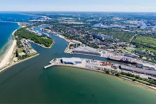 Port w Gdańsku zakończył rozbudowę układu drogowo-kolejowego w Porcie Zewnętrznym