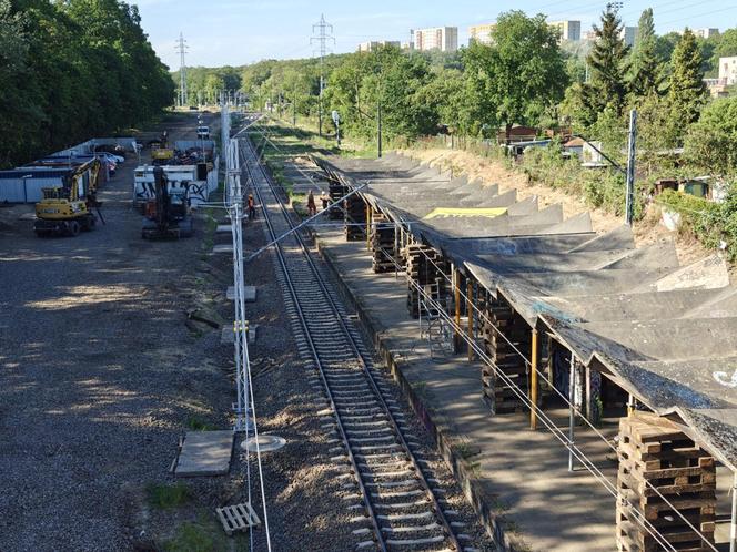 Szczecin Pogodno. Zdemontowano zabytkowy dach - zdjęcia