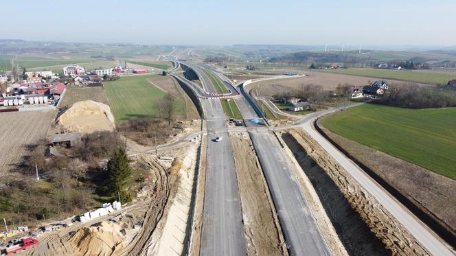 Trwa budowa S7 na odcinku Miechów - Szczepanowice