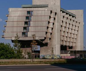 Hotel Forum w Krakowie - zdjęcia. Co czeka słynny brutalistyczny hotel?