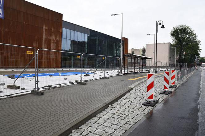 Nowoczesna Astoria. Ciepła woda już w basenie