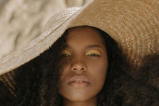 Boho to coś więcej niż styl w modzie. Poznaj jego zasady 