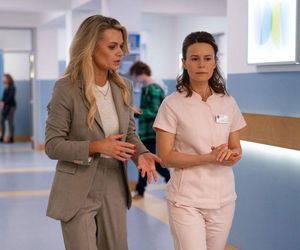 Na dobre i na złe odc. 959 finał sezonu. Agata Woźnicka (Emilia Komarnicka), Kinga Lipska (Magdalena Kumorek)