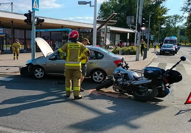 Wypadek policjanta w Piekarach Śląskich. Jechał motocyklem