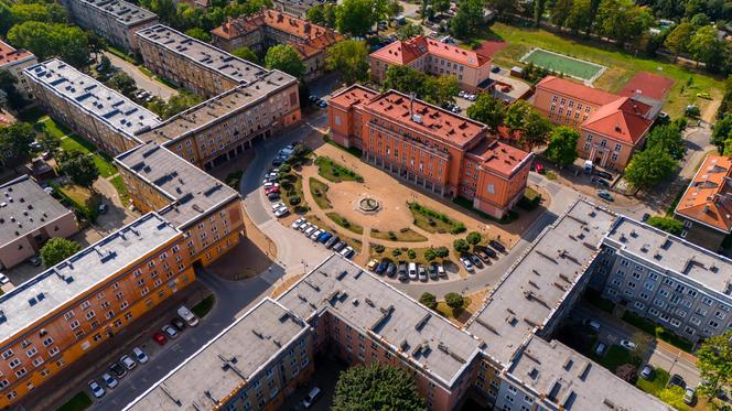 Osiedle A w Tychach i plac świętej Anny